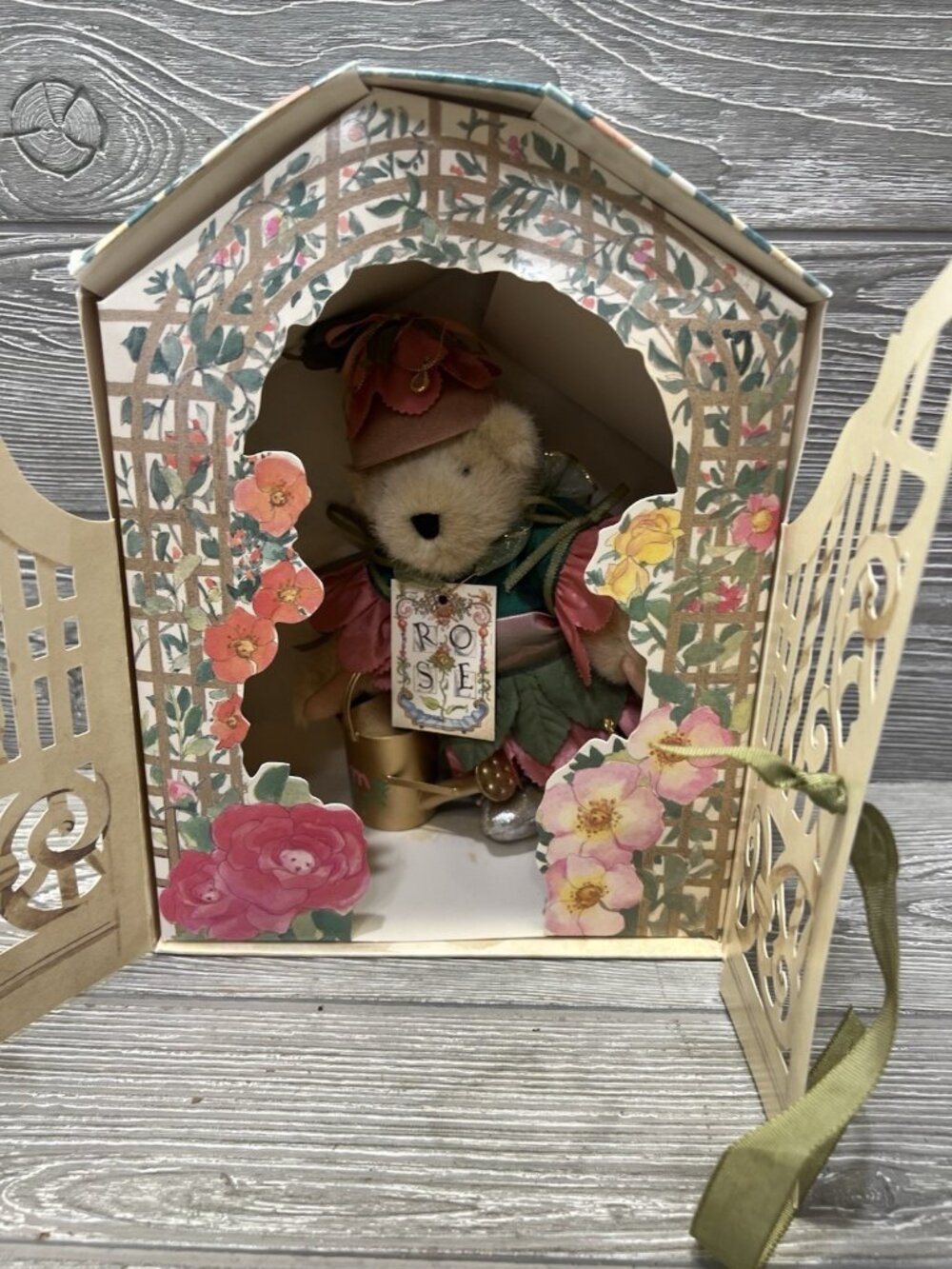 Muffy VanderBear Rose Cottage Gift Set Bear Limited Edition Display Box Floral